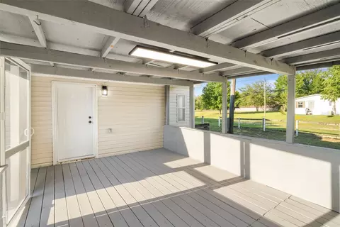 Exterior - 11330 NE 84th Ct, Bronson, FL 32621 photo 4 of 12