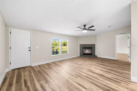 Living - 11330 NE 84th Ct, Bronson, FL 32621 photo 2 of 7