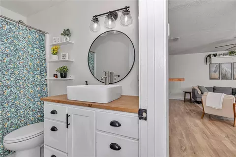 Bath - 1302 SE Sanchez Ave, Ocala, FL 34471 photo 1 of 4