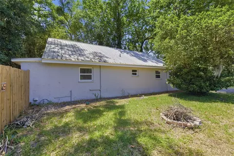 Exterior - 3017 NE 24th Ct, Ocala, FL 34479 photo 3 of 5