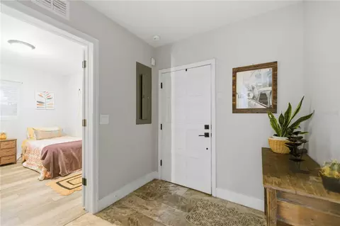 Entry Way - 3017 NE 24th Ct, Ocala, FL 34479 photo 3 of 4