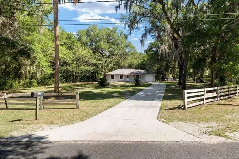 Exterior - 4329 NW 155th St, Reddick, FL 32686 photo 2 of 21