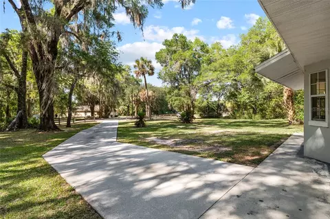 Exterior - 4329 NW 155th St, Reddick, FL 32686 photo 7 of 21