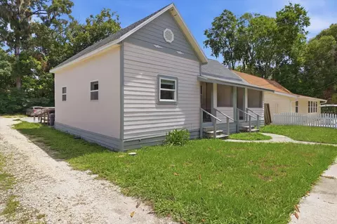 20707 Walnut St, Dunnellon, FL 34431