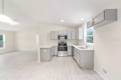 Kitchen - 3 Juniper Pass Pl, Ocala, FL 34472 photo 1 of 2