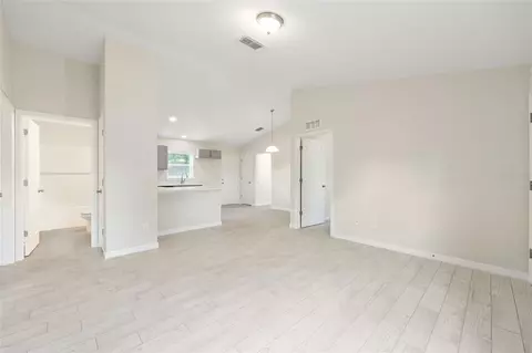 Living - 3 Juniper Pass Pl, Ocala, FL 34472 photo 4 of 4