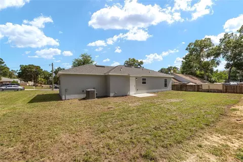 Exterior - 3 Juniper Pass Pl, Ocala, FL 34472 photo 5 of 7
