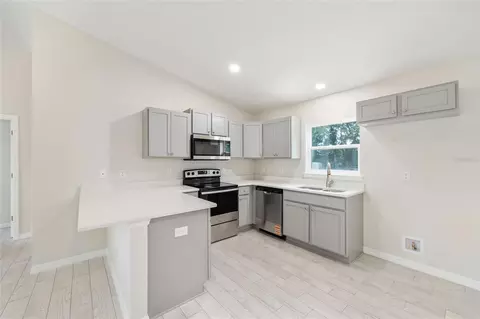 Kitchen - 3 Juniper Pass Pl, Ocala, FL 34472 photo 2 of 2
