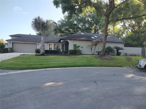 1936 SE Clatter Bridge Rd, Ocala, FL 34471