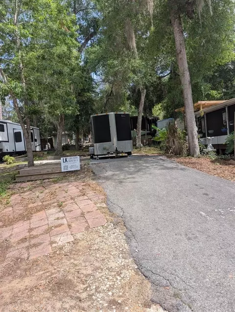 25232 NE 143rd St #178, Salt Springs, FL 32134