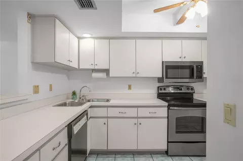Kitchen - 270 E Glassboro Ct #2B, Hernando, FL 34442 photo 1 of 3
