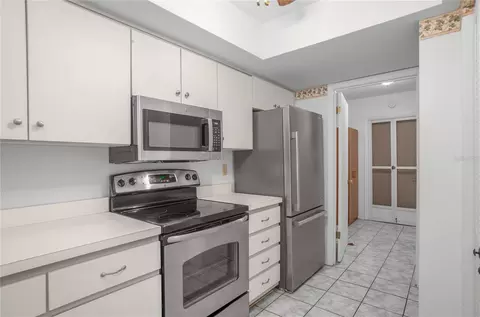 Kitchen - 270 E Glassboro Ct #2B, Hernando, FL 34442 photo 3 of 3