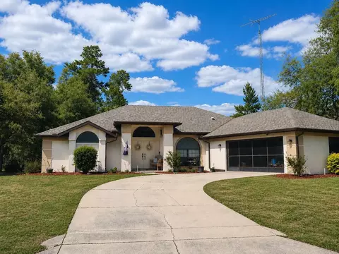 27 Grass St, Homosassa, FL 34446
