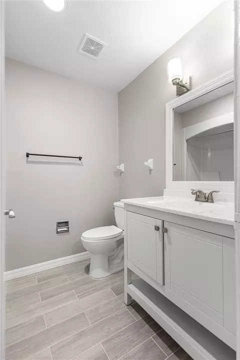 Bath - 4151 SE 22nd Ave, Ocala, FL 34480 photo 2 of 3