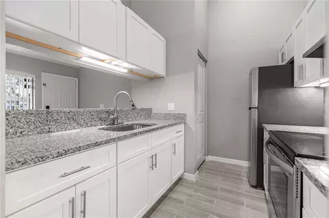 Kitchen - 4151 SE 22nd Ave, Ocala, FL 34480 photo 2 of 3