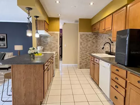 Kitchen - 19 Spring Dr Pl, Ocala, FL 34472 photo 1 of 4