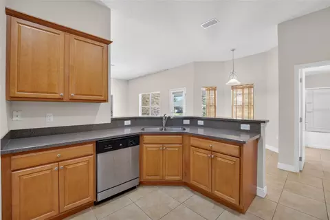 Kitchen - 4319 SW 63rd St, Ocala, FL 34474 photo 4 of 4