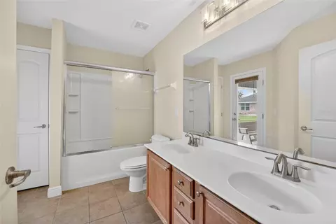 Bath - 4319 SW 63rd St, Ocala, FL 34474 photo 3 of 4