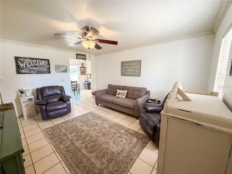Living - 192 Willow Rd, Ocala, FL 34472 photo 1 of 3