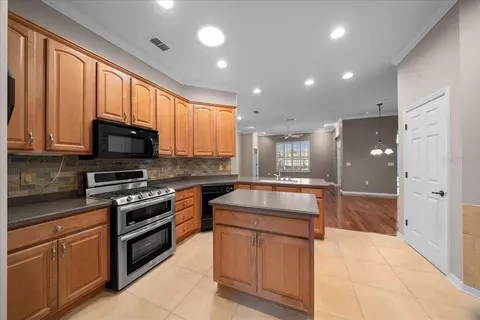 Kitchen - 8459 SW 84th Loop, Ocala, FL 34481 photo 2 of 2