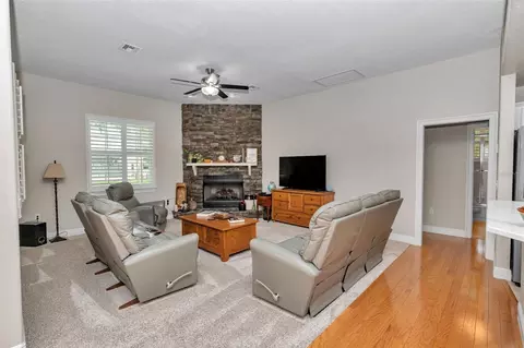 Living - 1989 NW 111th Loop, Ocala, FL 34475 photo 2 of 2