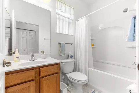 Bath - 9317 SW 94th Loop, Ocala, FL 34481 photo 3 of 3