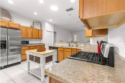Kitchen - 9317 SW 94th Loop, Ocala, FL 34481 photo 5 of 7