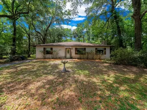 495 N 499 N Robin Hood Rd, Inverness, FL 34450