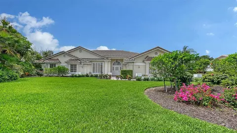 3988 Losillias Dr, Sarasota, FL 34238
