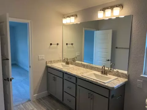 Bath - 2194 NW 23rd Loop, Ocala, FL 34475 photo 2 of 2