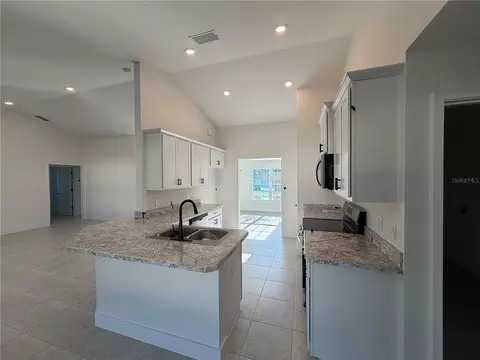 Kitchen - 52 Hemlock Trl, Ocala, FL 34472 photo 3 of 3