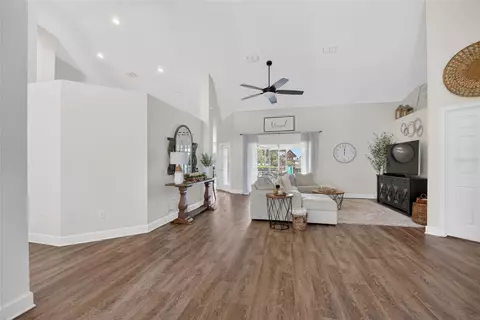 Entry Way - 3903 SE 38th Loop, Ocala, FL 34480 photo 2 of 4