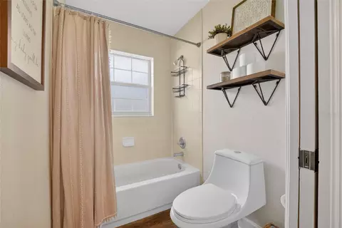 Bath - 3903 SE 38th Loop, Ocala, FL 34480 photo 5 of 5