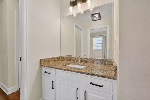 Bath - 3903 SE 38th Loop, Ocala, FL 34480 photo 4 of 5