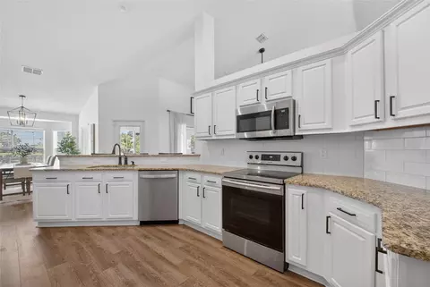 Kitchen - 3903 SE 38th Loop, Ocala, FL 34480 photo 2 of 3