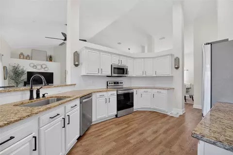 Kitchen - 3903 SE 38th Loop, Ocala, FL 34480 photo 3 of 3