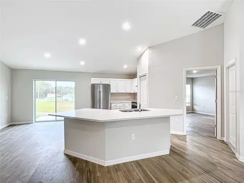 Kitchen - 4810 SW 139th Street Rd, Ocala, FL 34473 photo 4 of 5