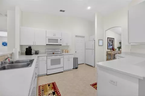 Kitchen - 6032 SW 103rd Loop, Ocala, FL 34476 photo 1 of 2