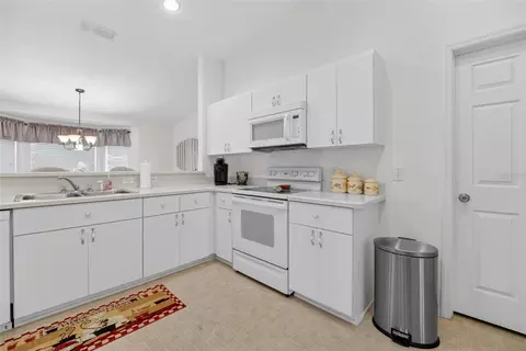 Kitchen - 6032 SW 103rd Loop, Ocala, FL 34476 photo 2 of 2