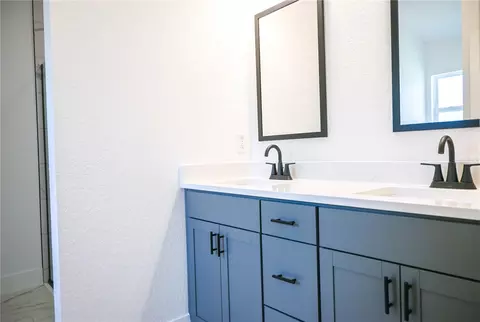Bath - 3135 NE 45th Ave, Ocala, FL 34470 photo 2 of 2
