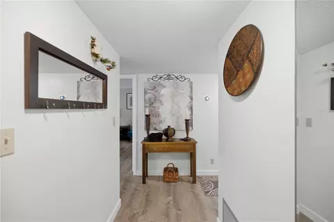 Entry Way - 681 Midway Dr #B, Ocala, FL 34472 photo 2 of 3