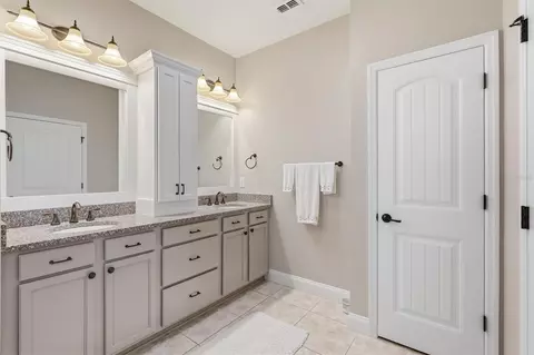 Bath - 10049 SW 77th Loop, Ocala, FL 34481 photo 1 of 3