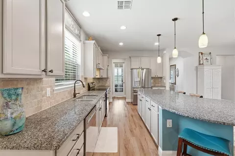 Kitchen - 10049 SW 77th Loop, Ocala, FL 34481 photo 4 of 5