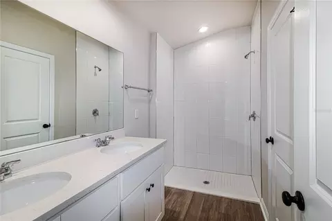 Bath - 63 Redwood Rd, Ocala, FL 34472 photo 1 of 3
