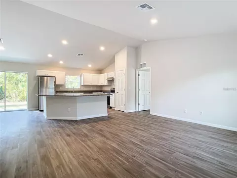 Living - 7005 Hemlock Crse, Ocala, FL 34472 photo 3 of 5