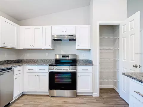 Kitchen - 7005 Hemlock Crse, Ocala, FL 34472 photo 3 of 3