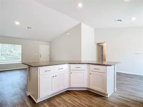 Kitchen - 7005 Hemlock Crse, Ocala, FL 34472 photo 2 of 3