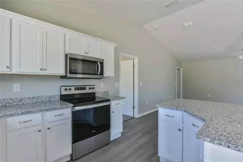 Kitchen - 5 Oak Run, Ocala, FL 34472 photo 3 of 3