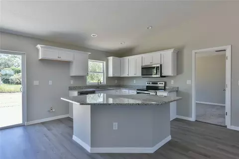 Kitchen - 5 Oak Run, Ocala, FL 34472 photo 2 of 3