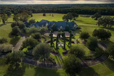 9095 NW 200th Street Rd, Micanopy, FL 32667